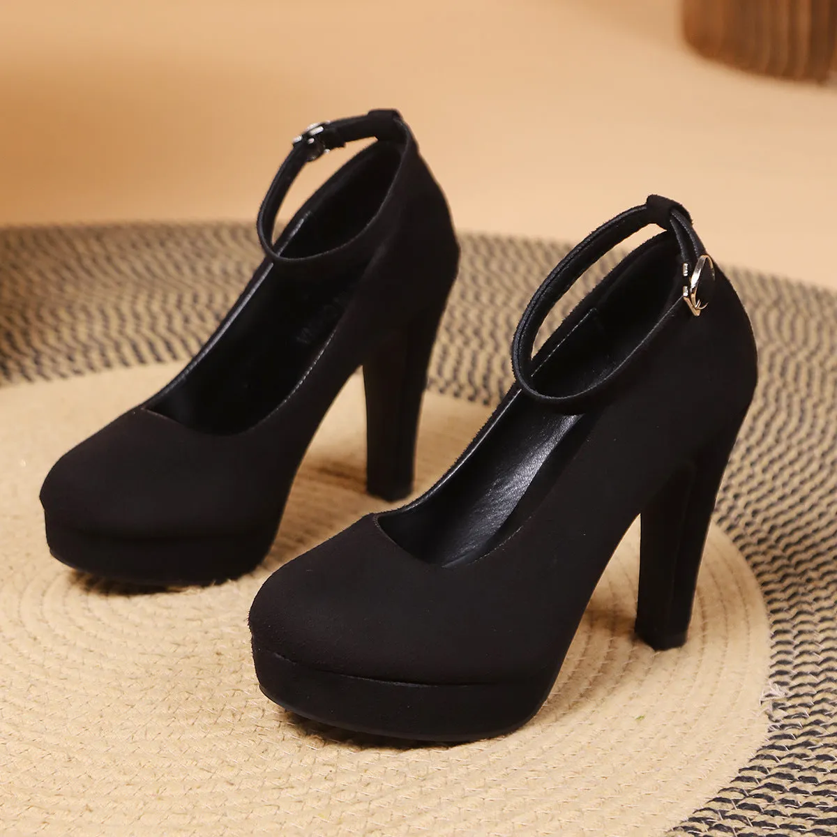 BuckleChic Block Heel Pumps