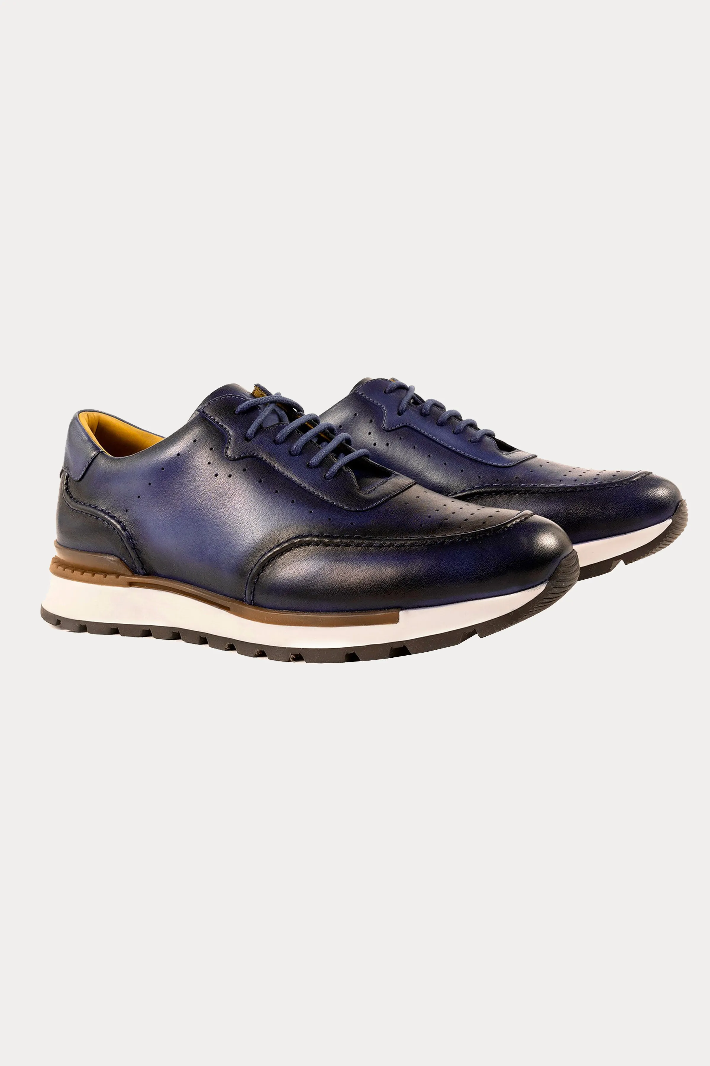 Canary Wharf Smart Trainers in Navy