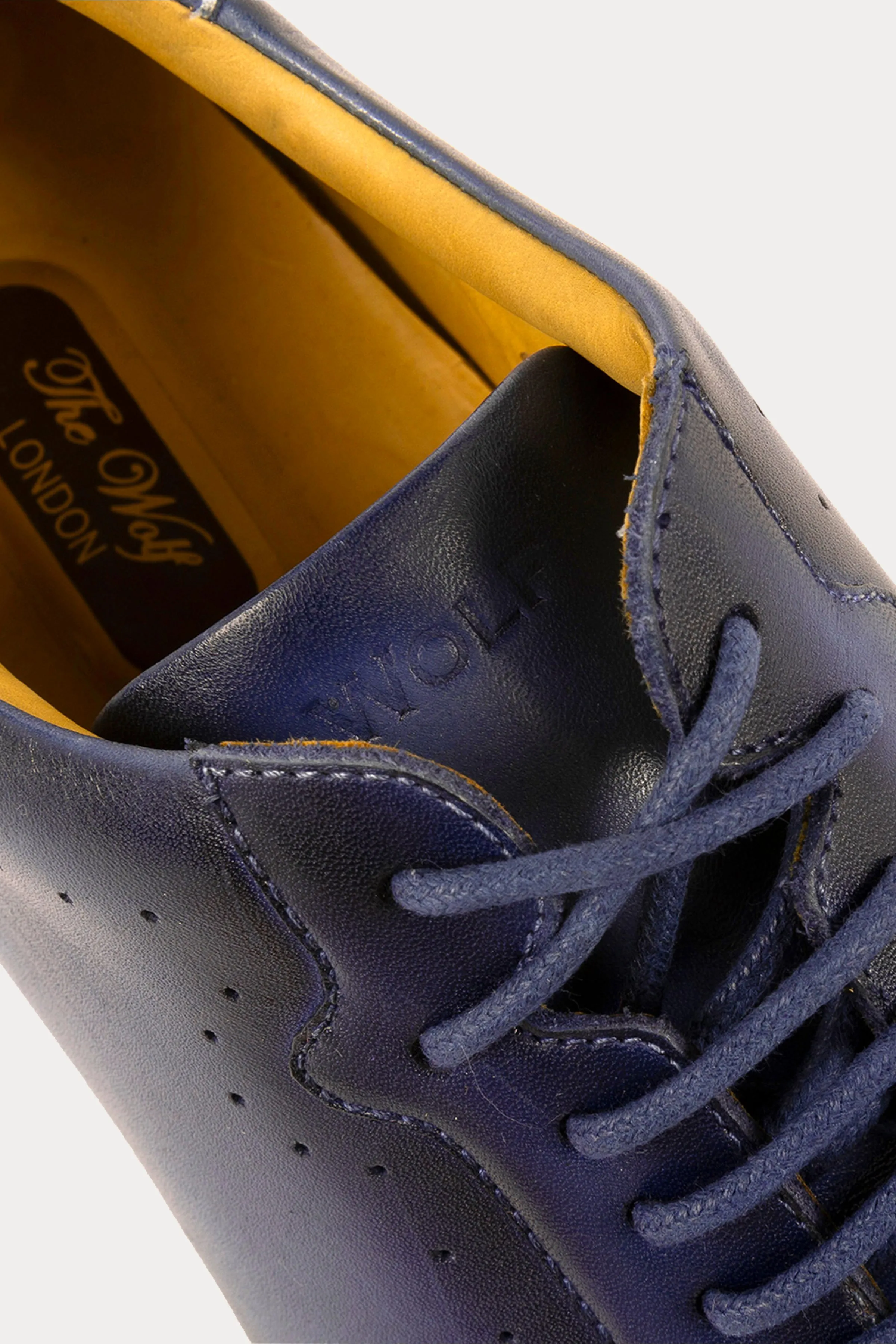 Canary Wharf Smart Trainers in Navy