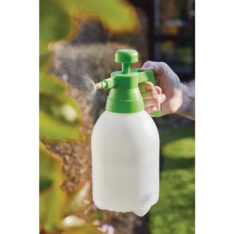 Draper 82467 Garden Hand Pressure Sprayer 2.5L Plant Watering Pesticide Weed Killer  30OFF