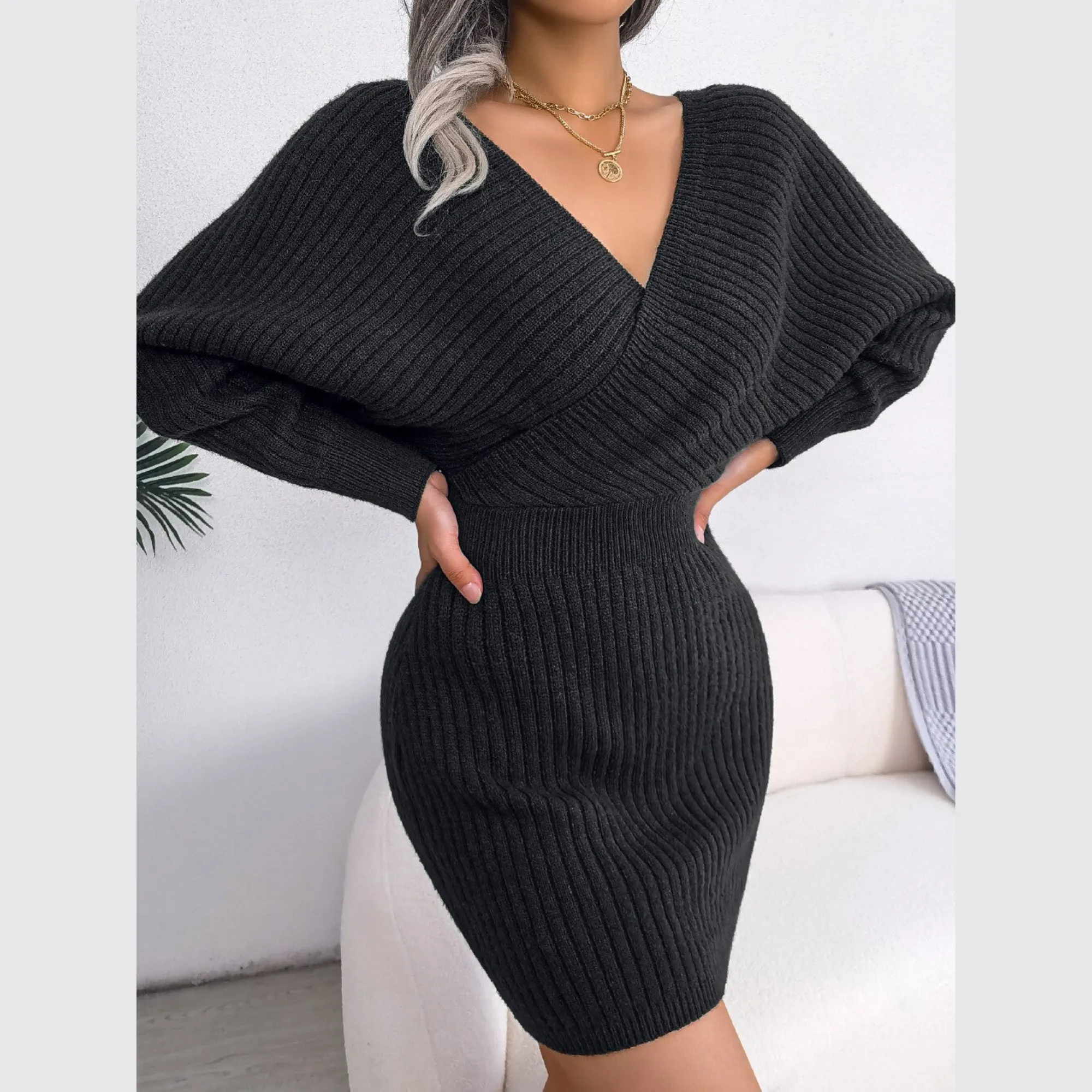 Tilly - Black Batwing Sleeves Ribbed Sweater Dress