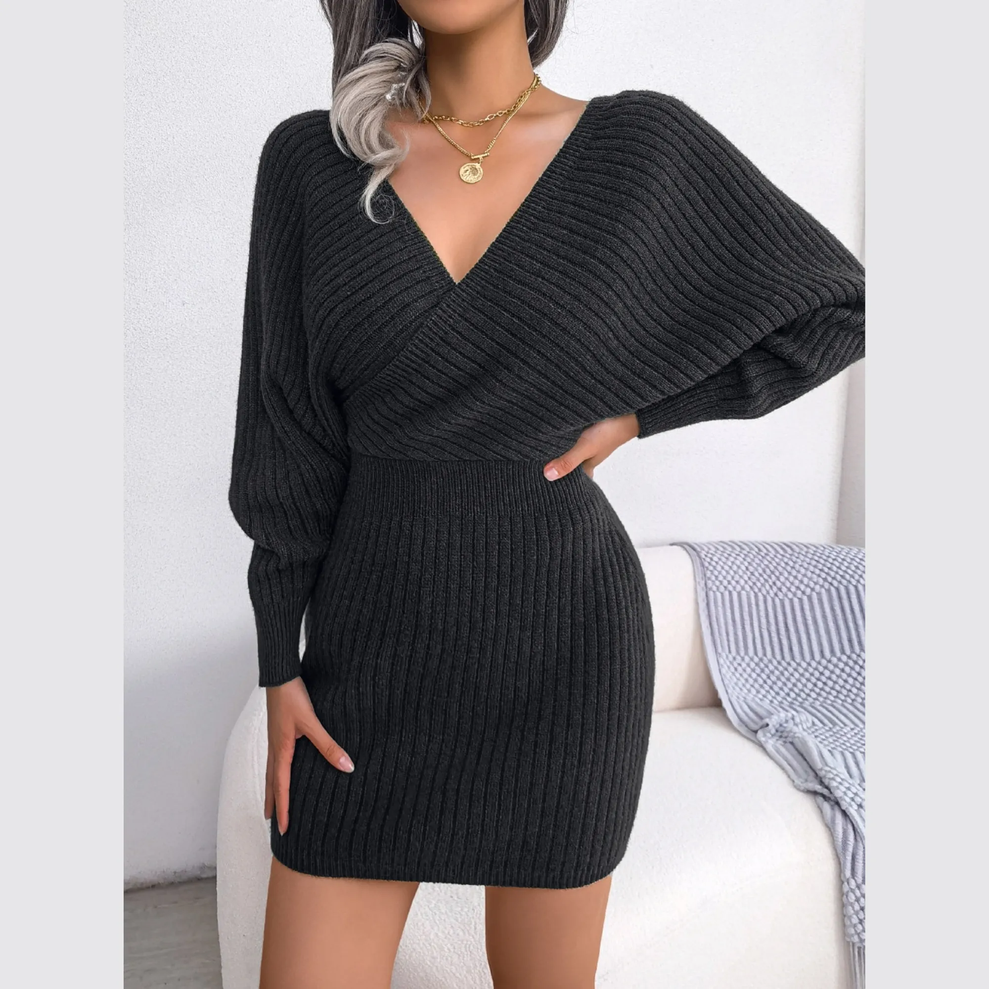 Tilly - Black Batwing Sleeves Ribbed Sweater Dress